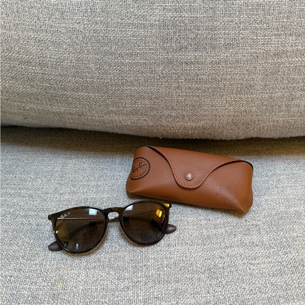 Ray-Ban | Ray-Ban Classic Tortoiseshell Sunglasses (with Case) - Picture 4 of 5